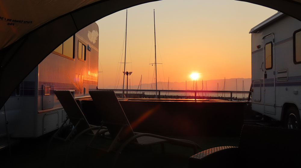 日帰りで気軽に楽しめるグランピングBBQ